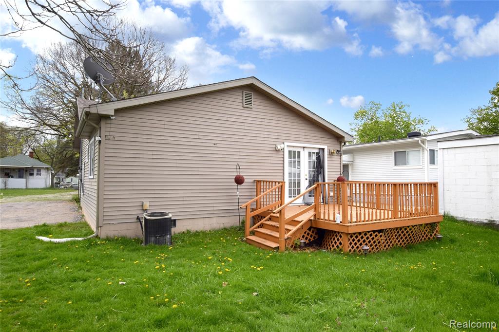 4301 Pengelly Road, Flint, MI 48507 — Photo 13