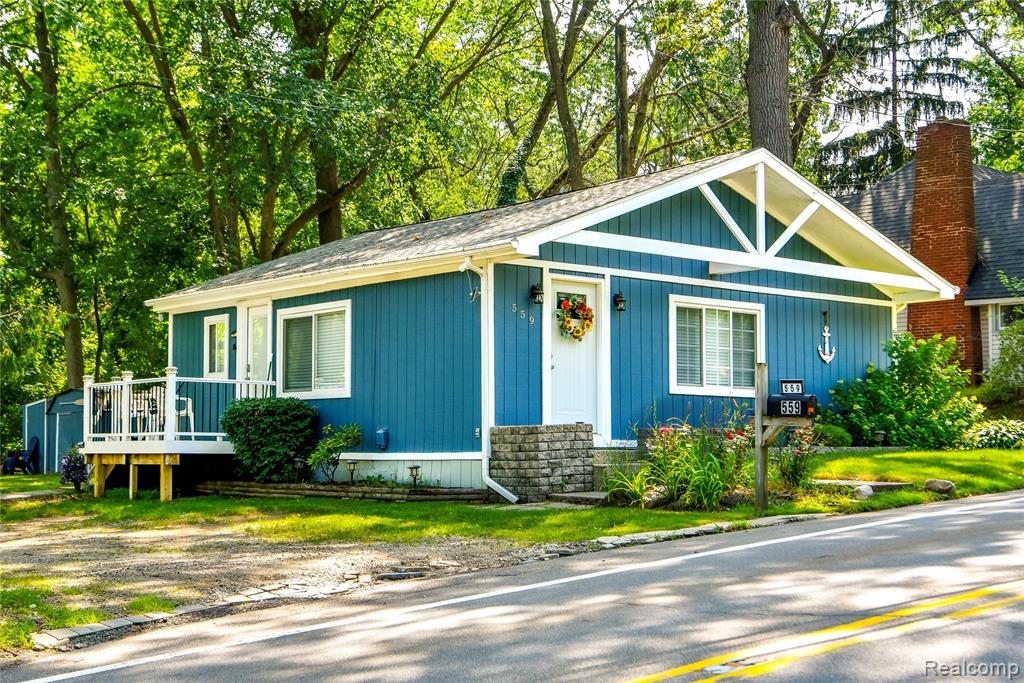 559 Heights Road, Lake Orion, MI 48362