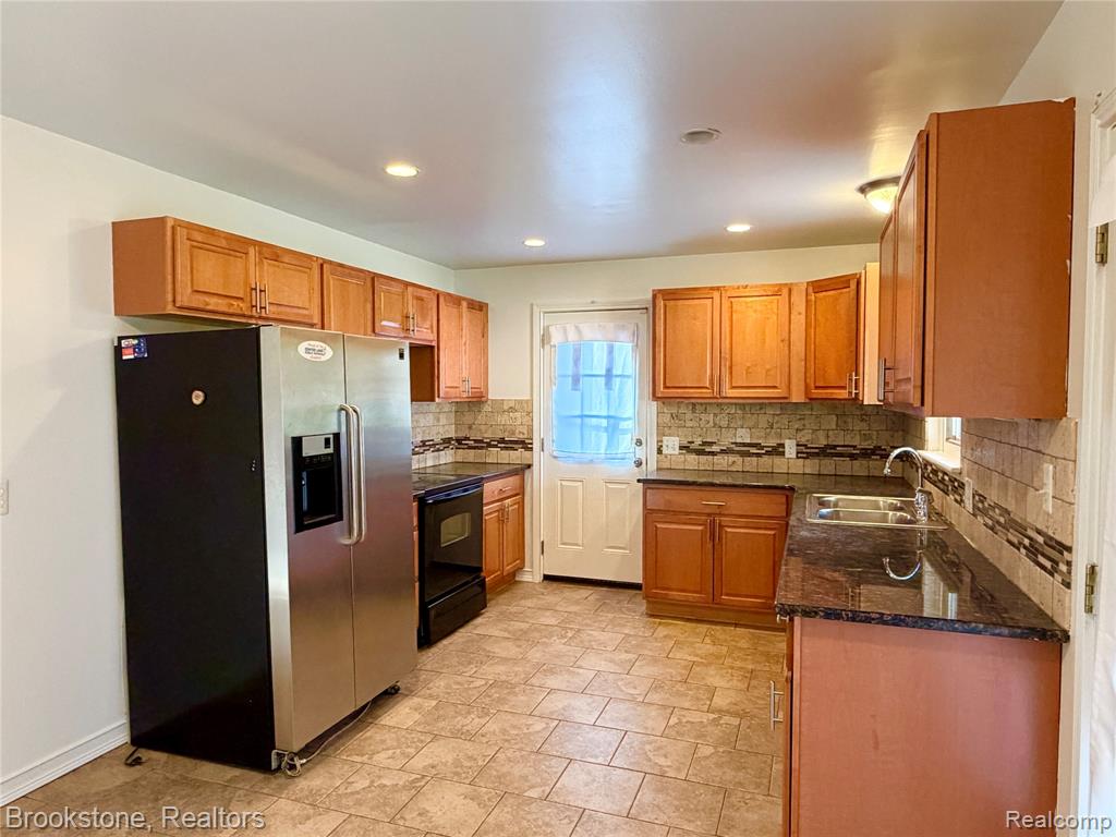 8912 Ardel Drive, Sterling Heights, MI 48314 — Photo 6