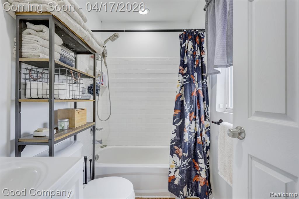 23067 Hazelwood Avenue, Hazel Park, MI 48030 — Photo 16