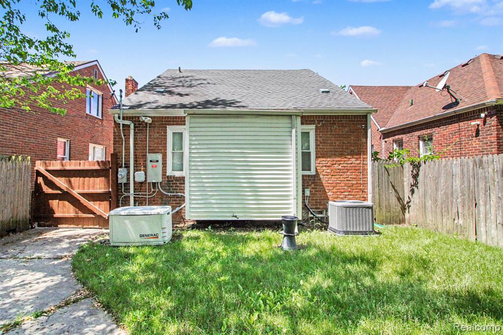 16548 Lesure Street - Photo 2