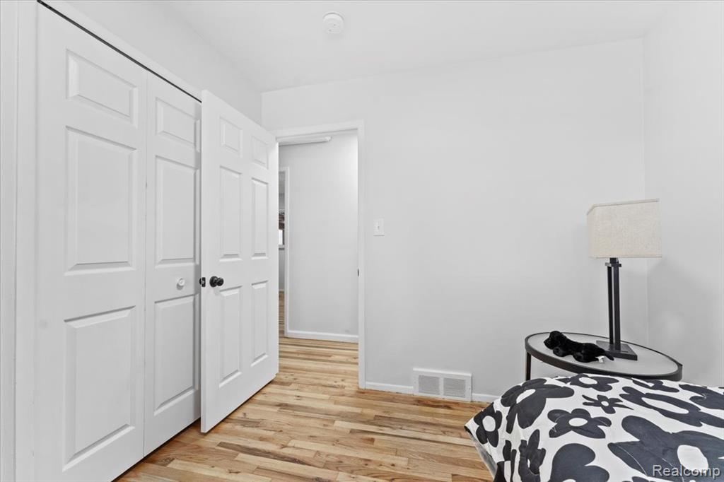 22102 Loretta Street, Woodhaven, MI 48183 — Photo 14