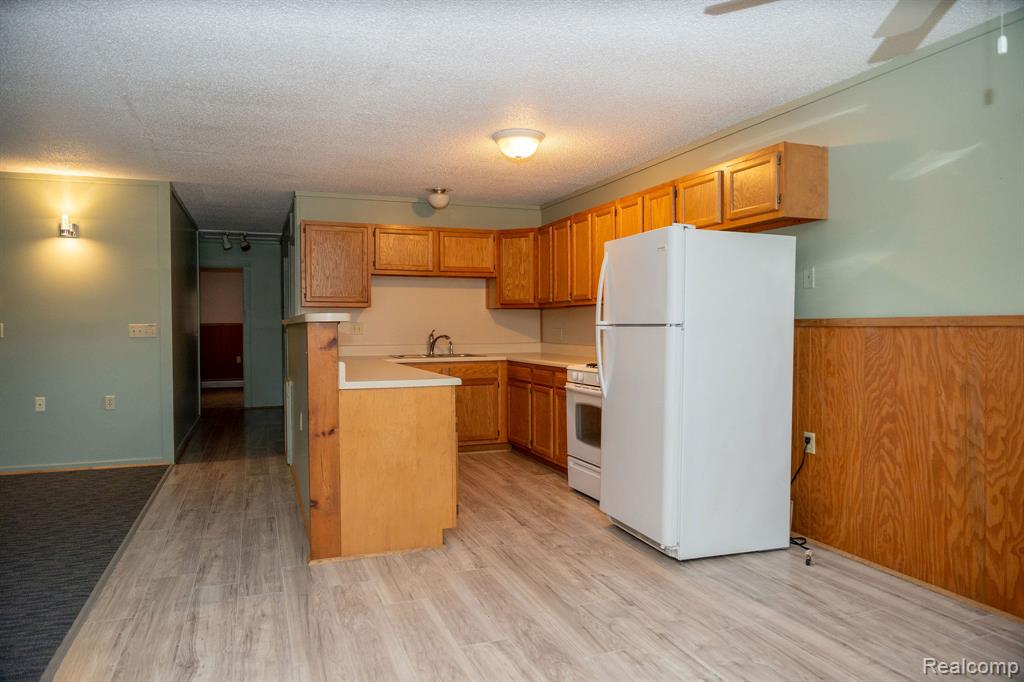 9887 W HIGGINS LAKE Drive, Roscommon, MI 48653 — Photo 49