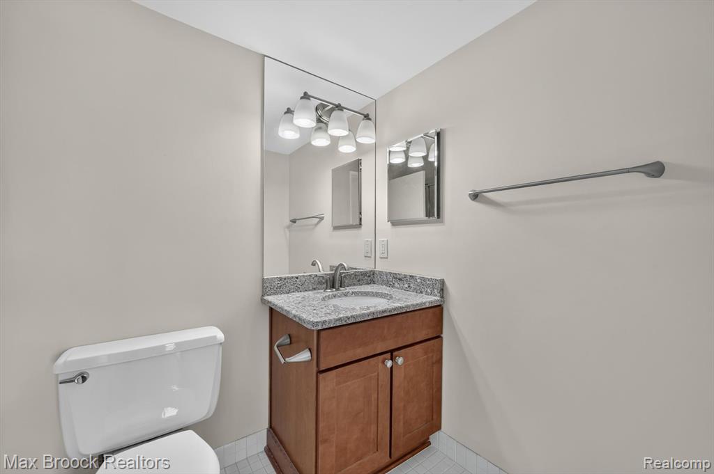 600 W BROWN Street, Birmingham, MI 48009 — Photo 19