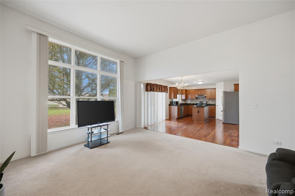 42453 Willsharon Street, Sterling Heights, MI 48314 — Photo 10