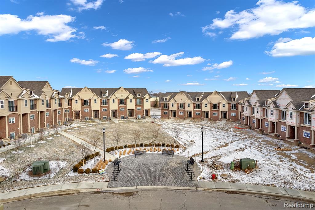 41600 ORIANNA Lane, 14, Novi, MI — Photo 3