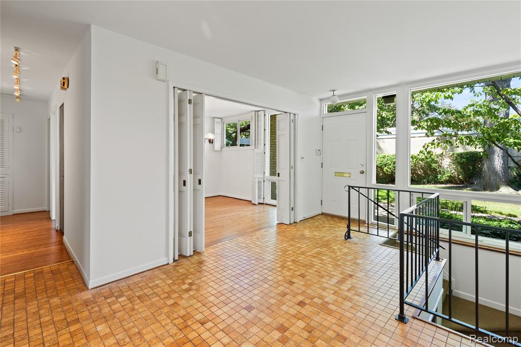 1512 Chateaufort Place, Detroit, MI 48207 — Photo 6