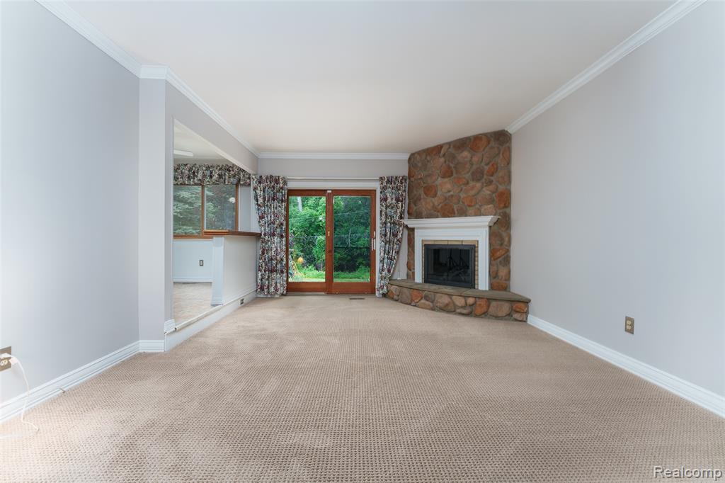 4276 Macqueen Drive, West Bloomfield, MI 48323 — Photo 19