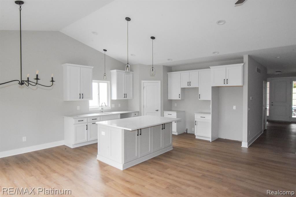4580 STILLMEADOW Drive, Howell, MI 48843 — Photo 7