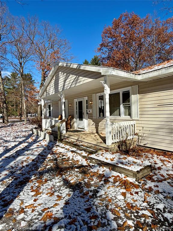 105 Northern Oaks Drive, Houghton Lake, MI 48629 — Photo 9