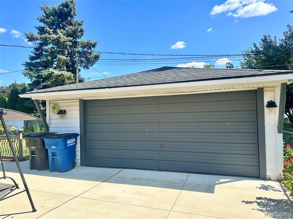 6912 Moccasin Street, Westland, MI — Photo 3