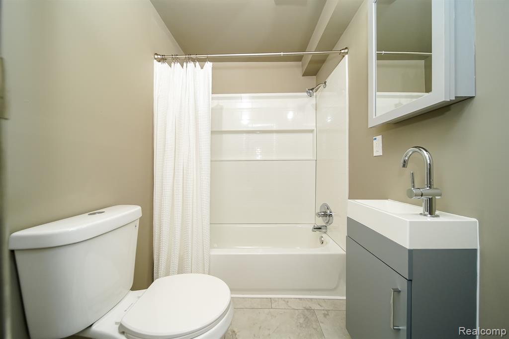 7244 FISHER Avenue, Warren, MI 48091 — Photo 27