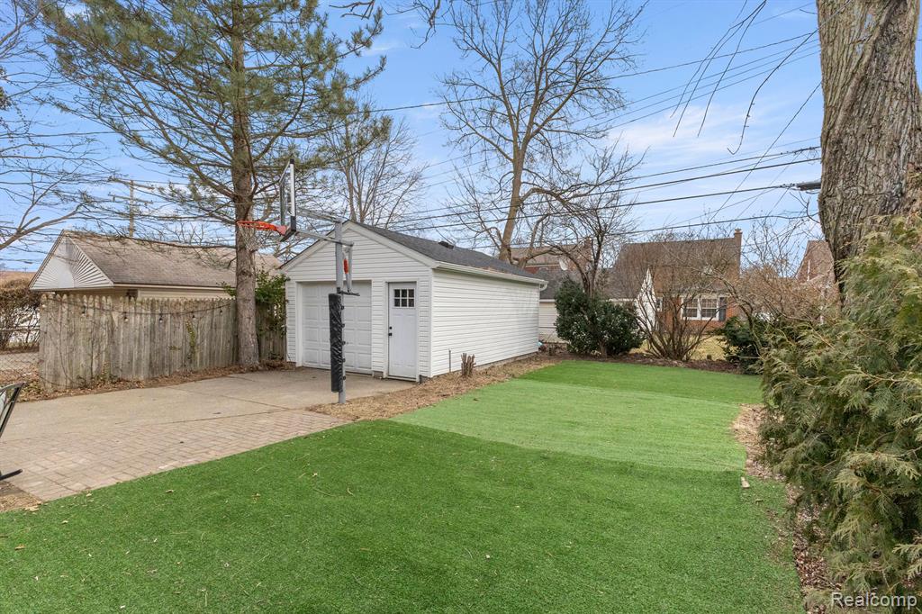 916 N MELBORN Street, Dearborn, MI 48128 — Photo 36