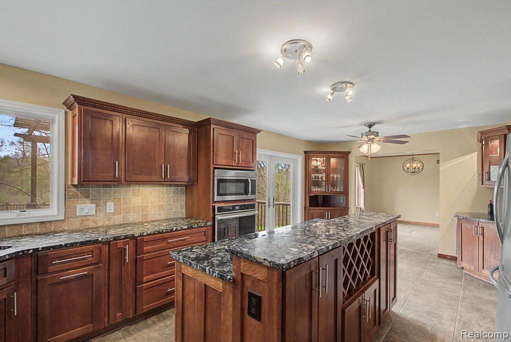 1160 S Garner Road, Milford, MI 48380 — Photo 6