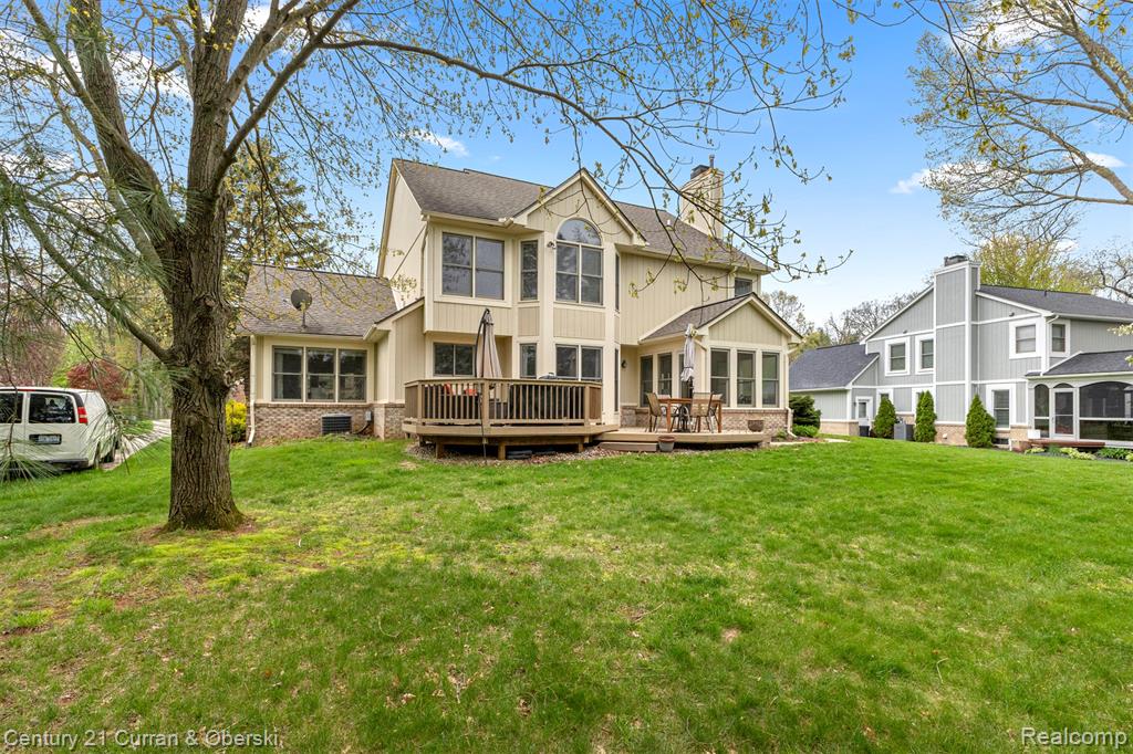 1424 Woodbridge Lane, Wixom, MI 48393 — Photo 68