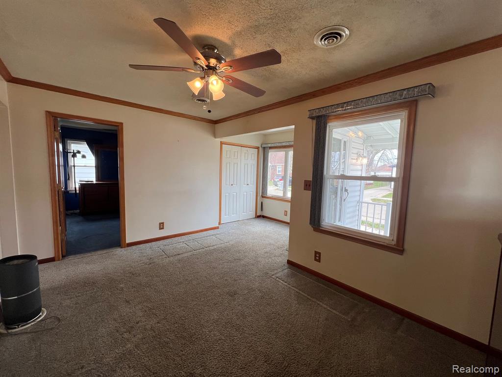 520 E BRICKLEY Avenue, Hazel Park, MI 48030 — Photo 6