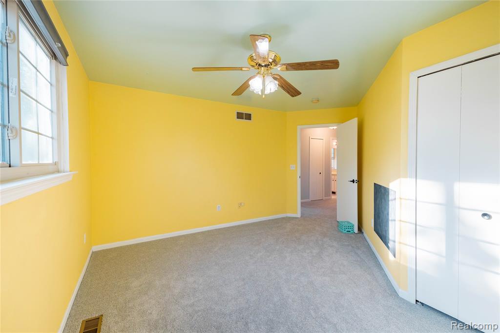 751 Lochaven Road, Waterford, MI 48327 — Photo 30