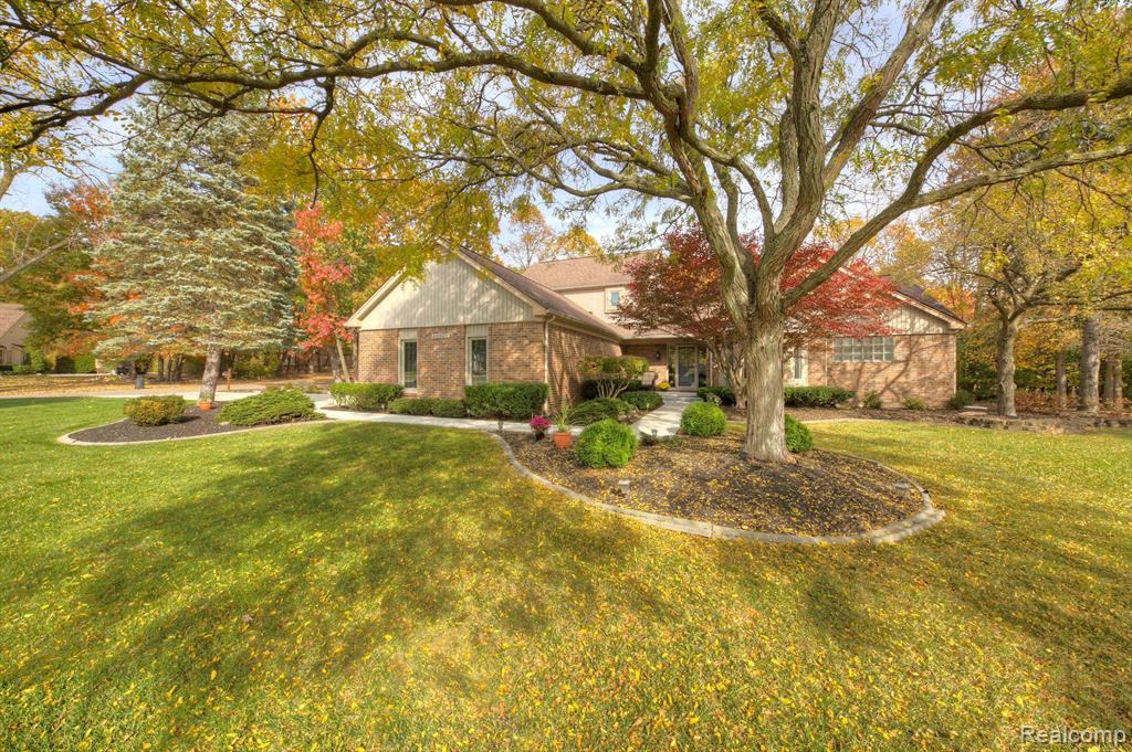 46821 ELMSMERE Drive, Northville, MI 48167 — Photo 54