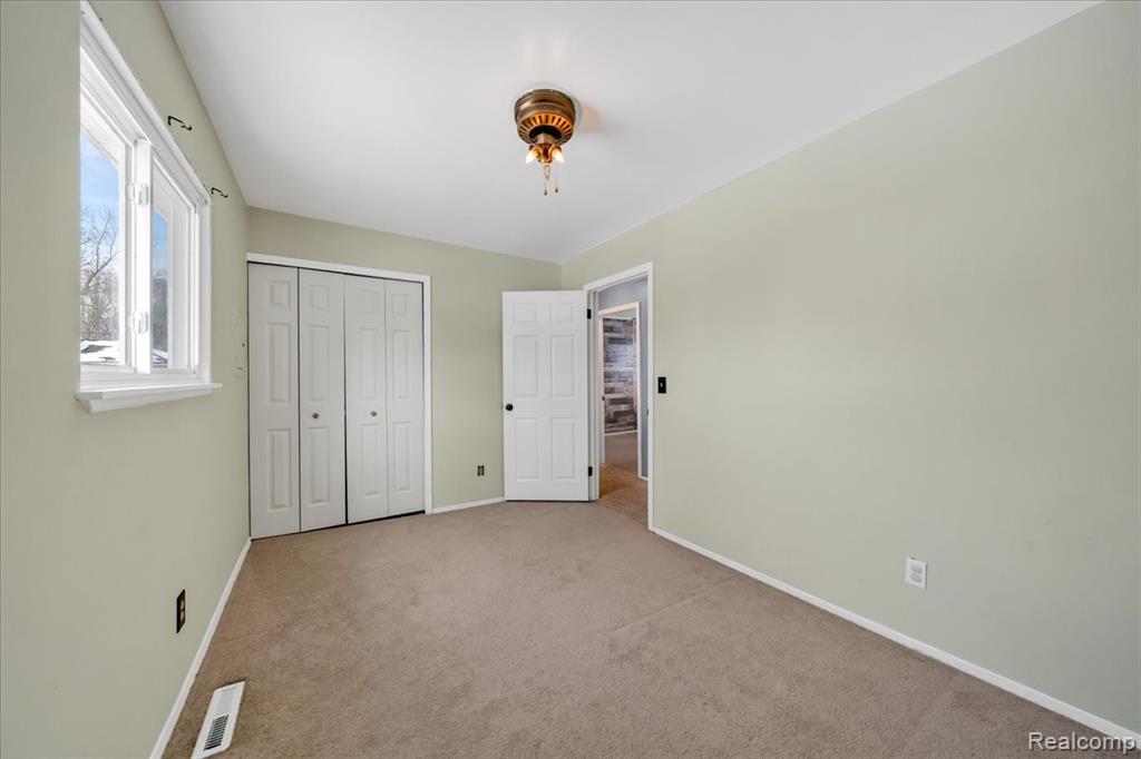 5151 Brobeck Street, Flint, MI 48532 — Photo 10
