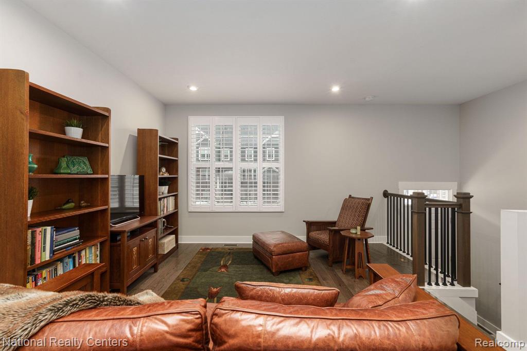 211 Sydney Court, Plymouth, MI 48170 — Photo 11