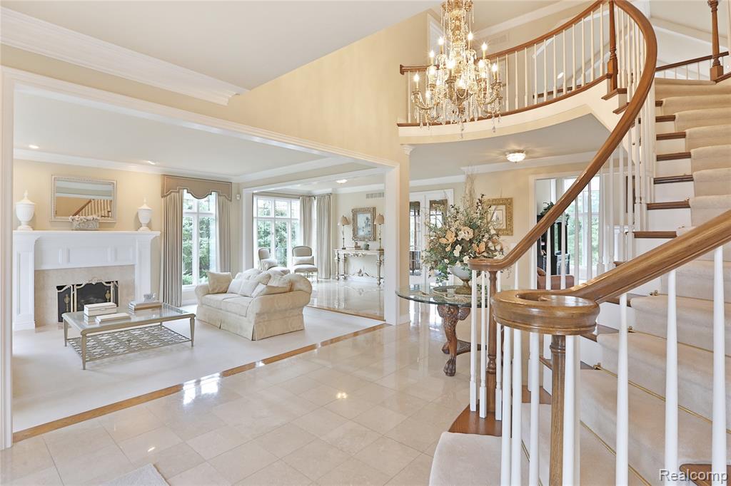 5826 Murfield Drive, Rochester, MI 48306 — Photo 10