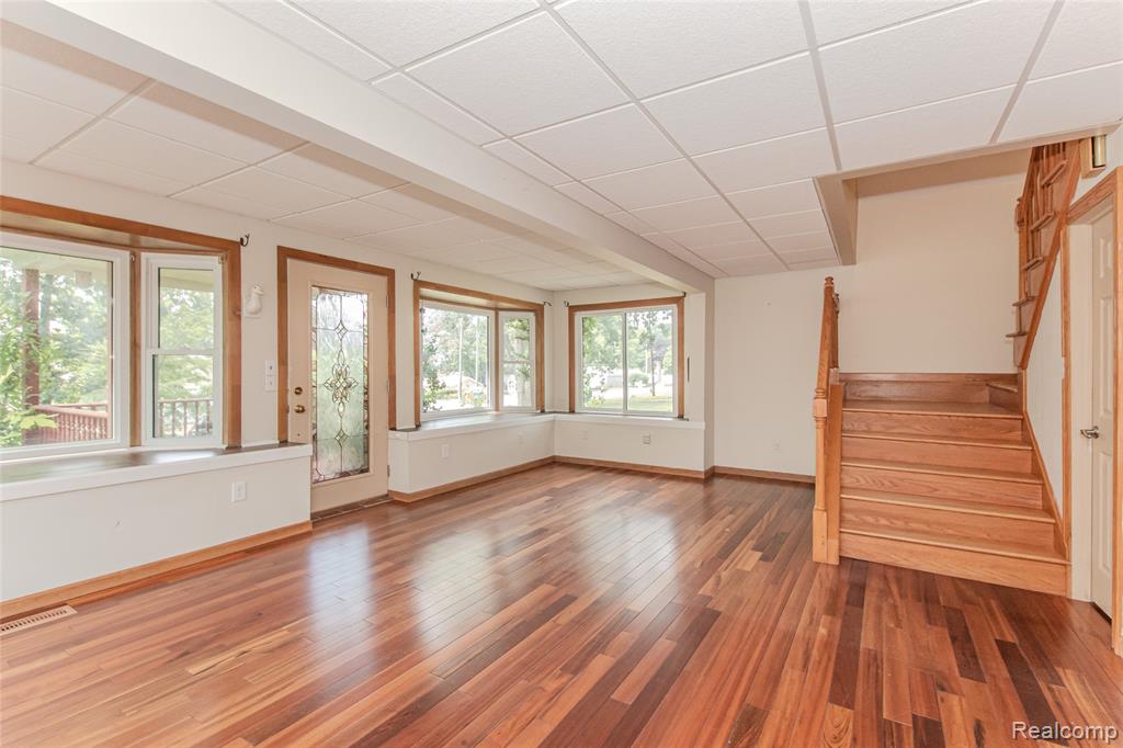 9042 Gale Road, White Lake, MI — Photo 23
