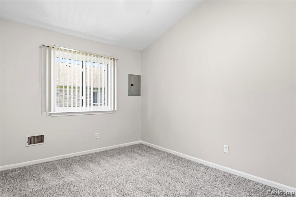 23449 Reading Court, Trenton, MI 48183 — Photo 12