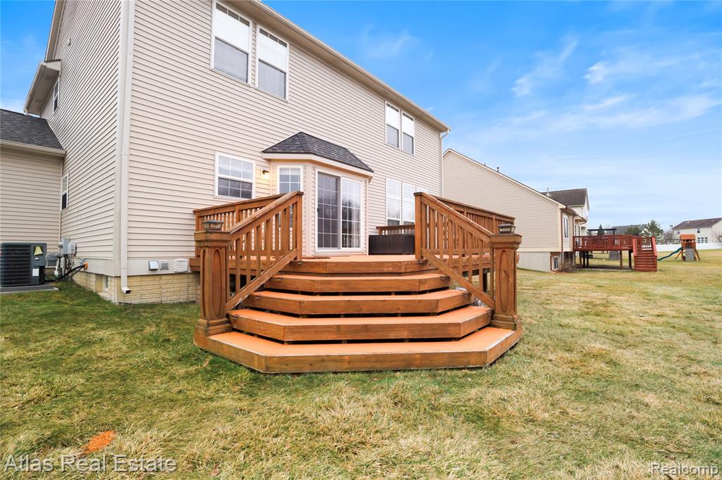 4028 Grand Oaks Court, Burton, MI 48519 — Photo 49