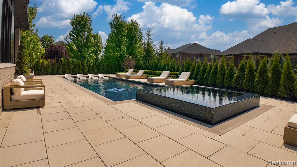 4592 Pinnacle Boulevard, Rochester, MI, 48306