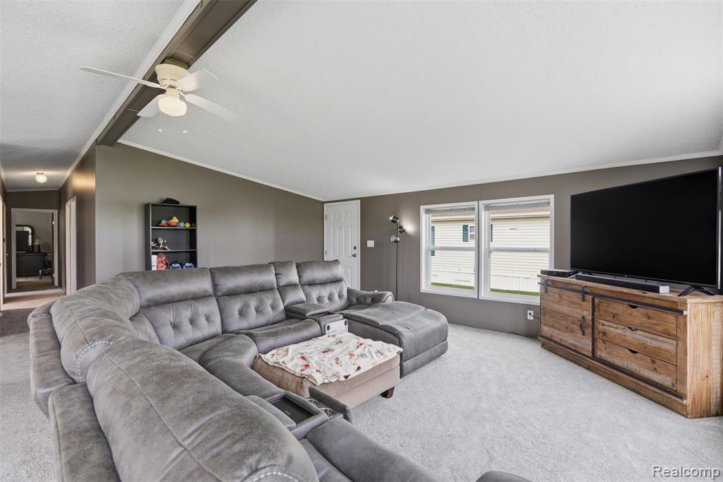 29220 Tanglewood, Flat Rock, MI 48134 — Photo 2