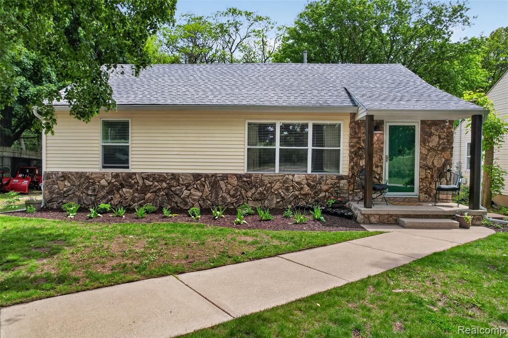 5045 Culver Road, Brighton, MI 48114 — front exterior