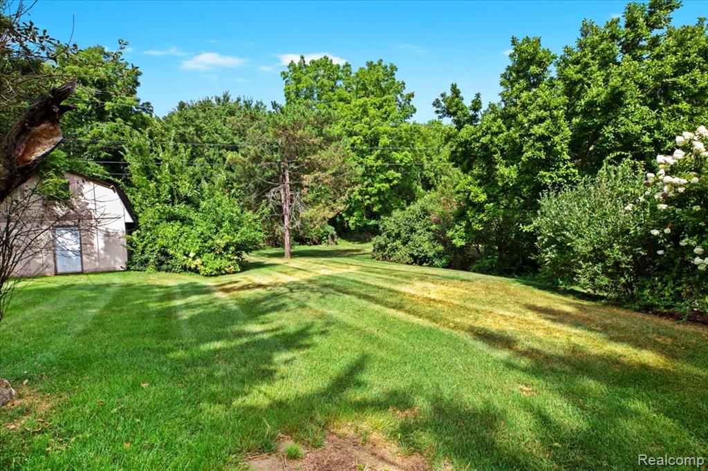 60023 Trailwood Street, Washington, MI — Photo 39