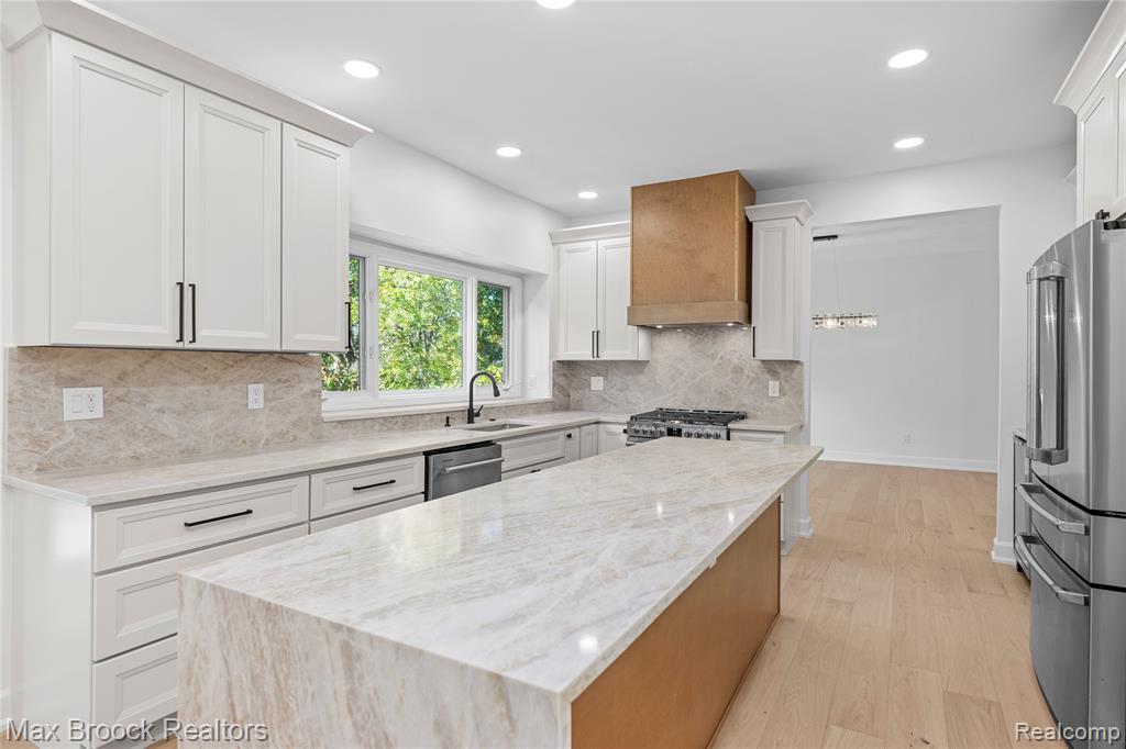 7219 Oakwood Drive, West Bloomfield, MI — Photo 20