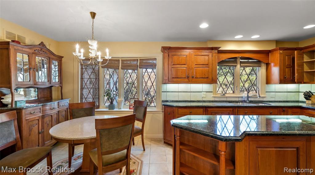 1319 Charrington Road, Bloomfield Hills, MI 48301 — Photo 7