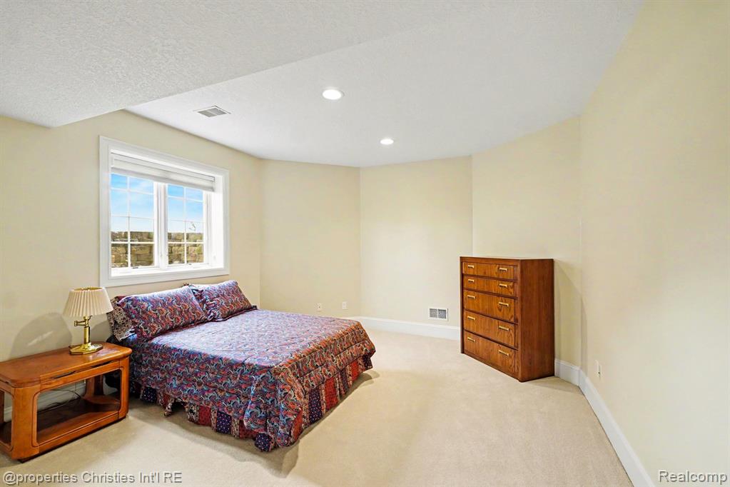 16987 Kings Fairway Lane, Grand Blanc, MI 48439 — Photo 31