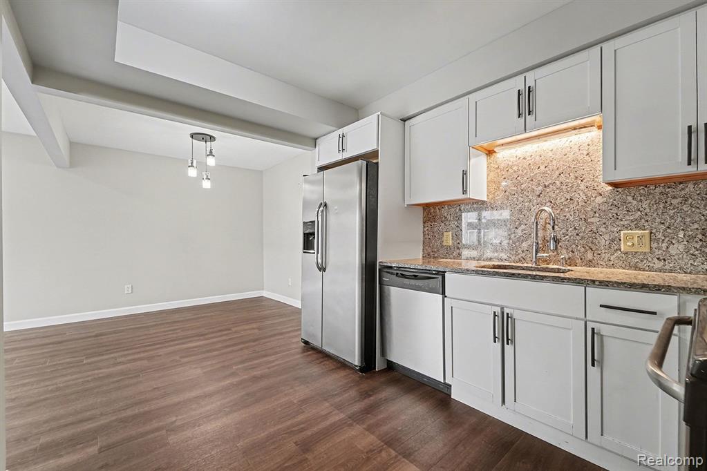 8691 Kennedy Circle, Unit #4, Warren, MI 48093 — Photo 6