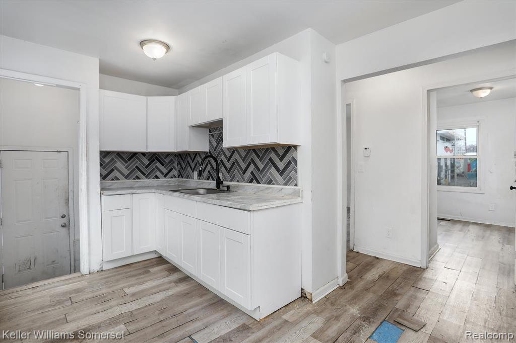8681 ARTESIAN Street, Detroit, MI 48228 — Photo 9