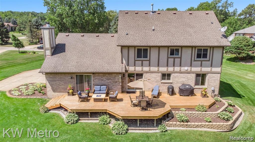 6886 Vail Court, Clarkston, MI 48348 — Photo 33