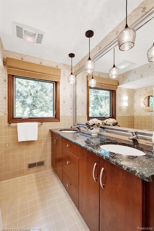 19418 Warwick Street, Beverly Hills, MI 48025 — Photo 33