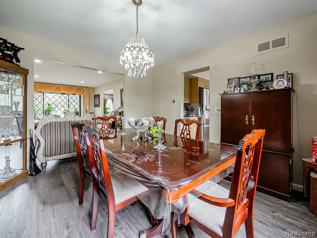 5152 Bayside Drive, Troy, MI 48098 — Photo 10