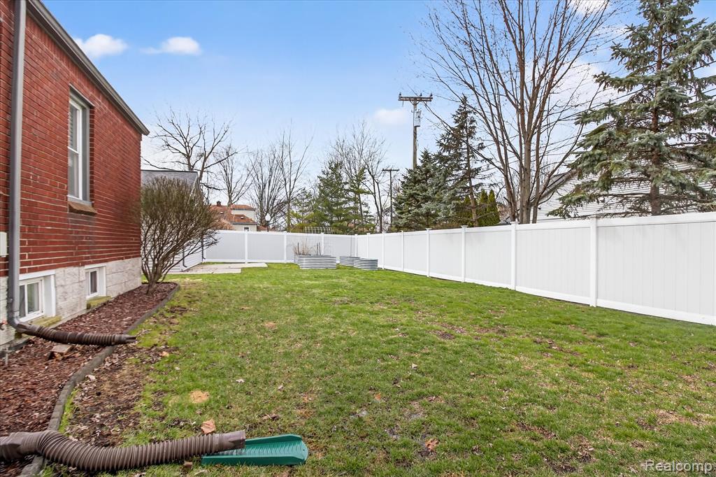 29508 Bock Street, Garden City, MI — Photo 39