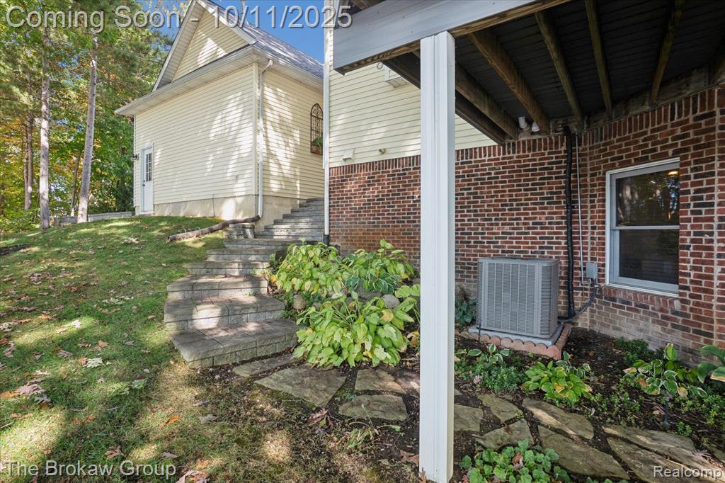 10216 Mill Pointe Drive, Goodrich Vlg, MI — Photo 51