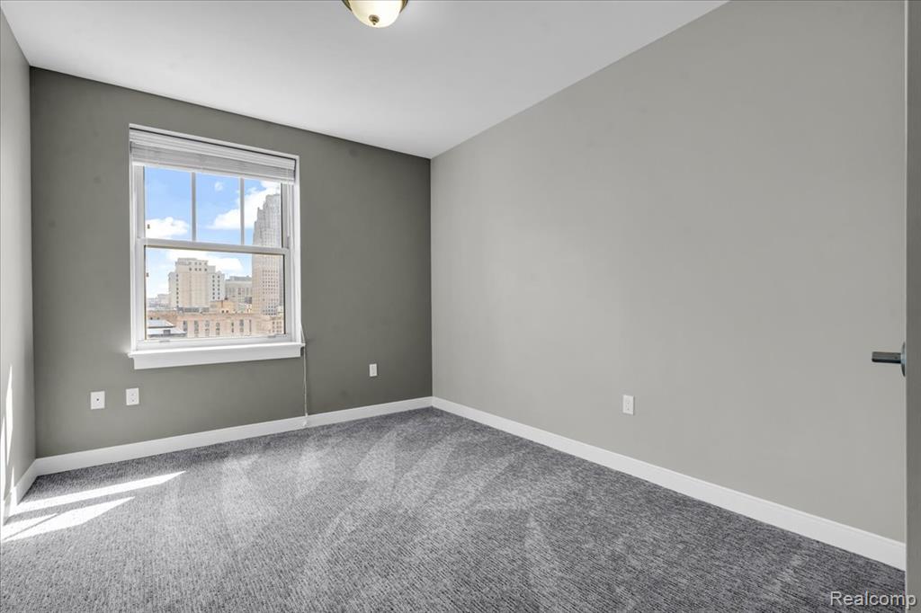 525 W Lafayette Boulevard, 18E, Detroit, MI 48226 — Photo 17