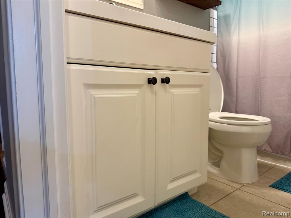 29589 Jefferson Avenue, 15, Gibraltar, MI — Photo 18