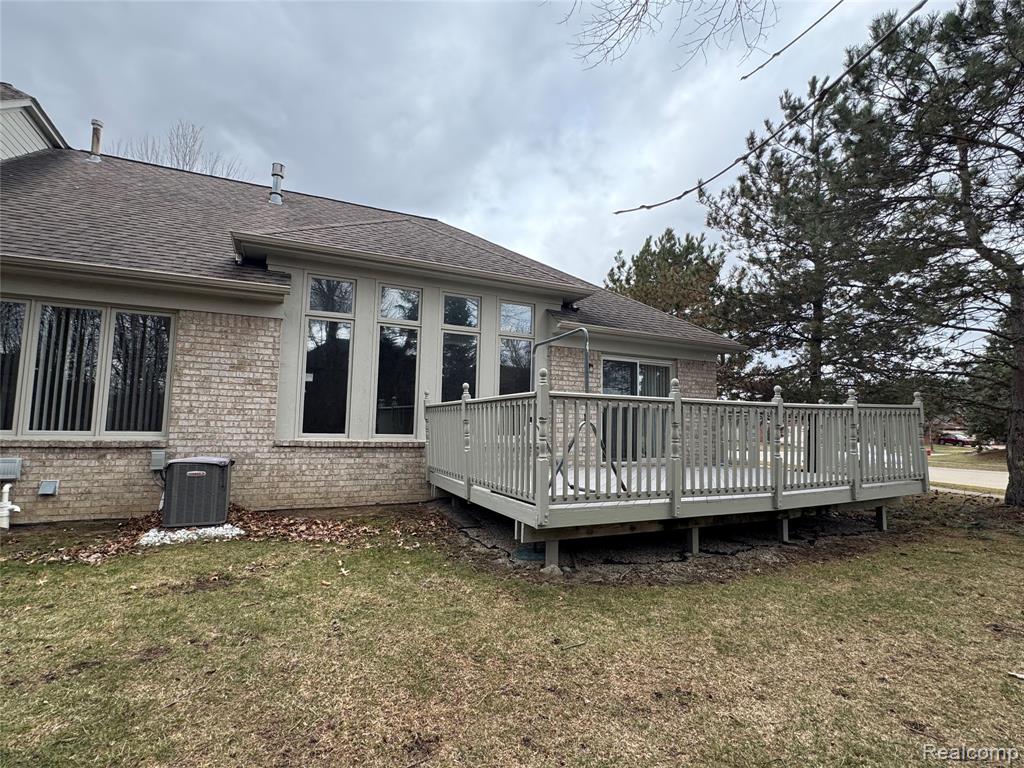 40342 Riverbend Drive, Sterling Heights, MI 48310 — Photo 22
