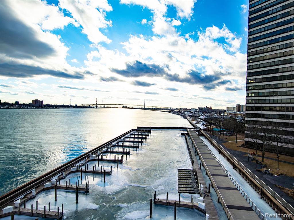 300 Riverfront Drive, 27C, Detroit, MI 48226 — Photo 43
