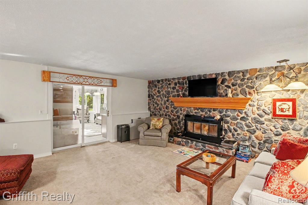 578 E Coon Lake Road, Howell, MI 48843 — Photo 5