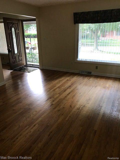 4139 Yorba Linda, Royal Oak, MI 48073 — Photo 7