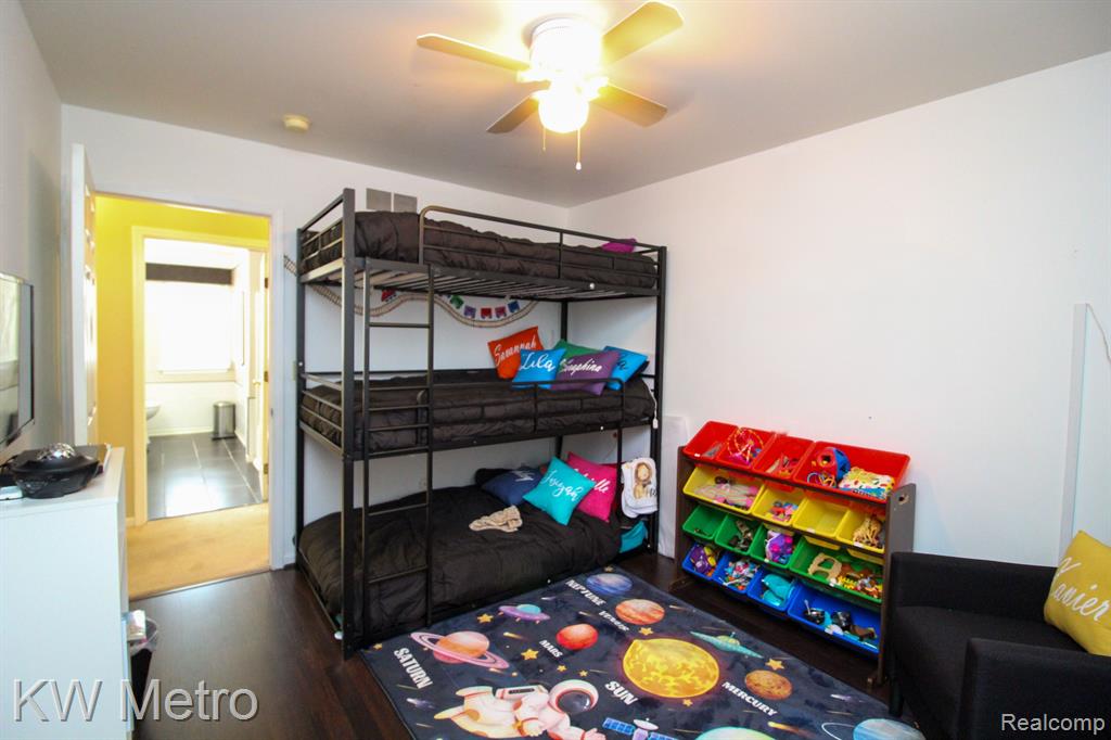 47037 REENE Drive, Belleville, MI 48111 — Photo 47