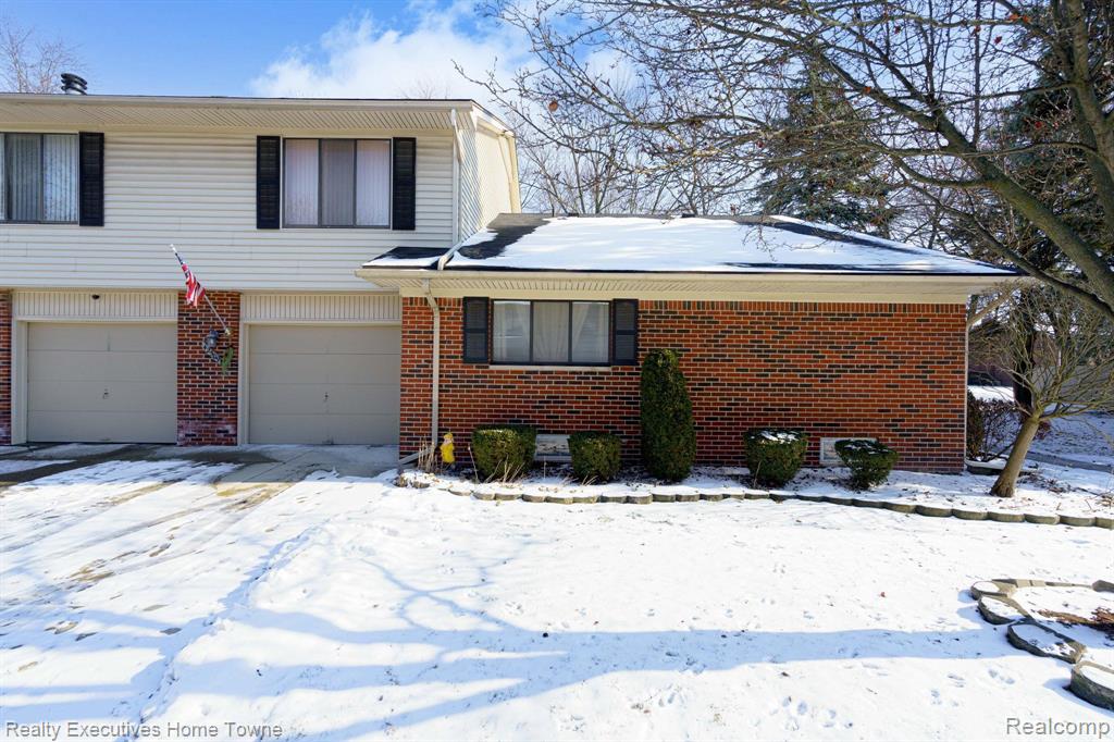42509 ELDON Circle, Clinton Twp, MI 48038 — Photo 2